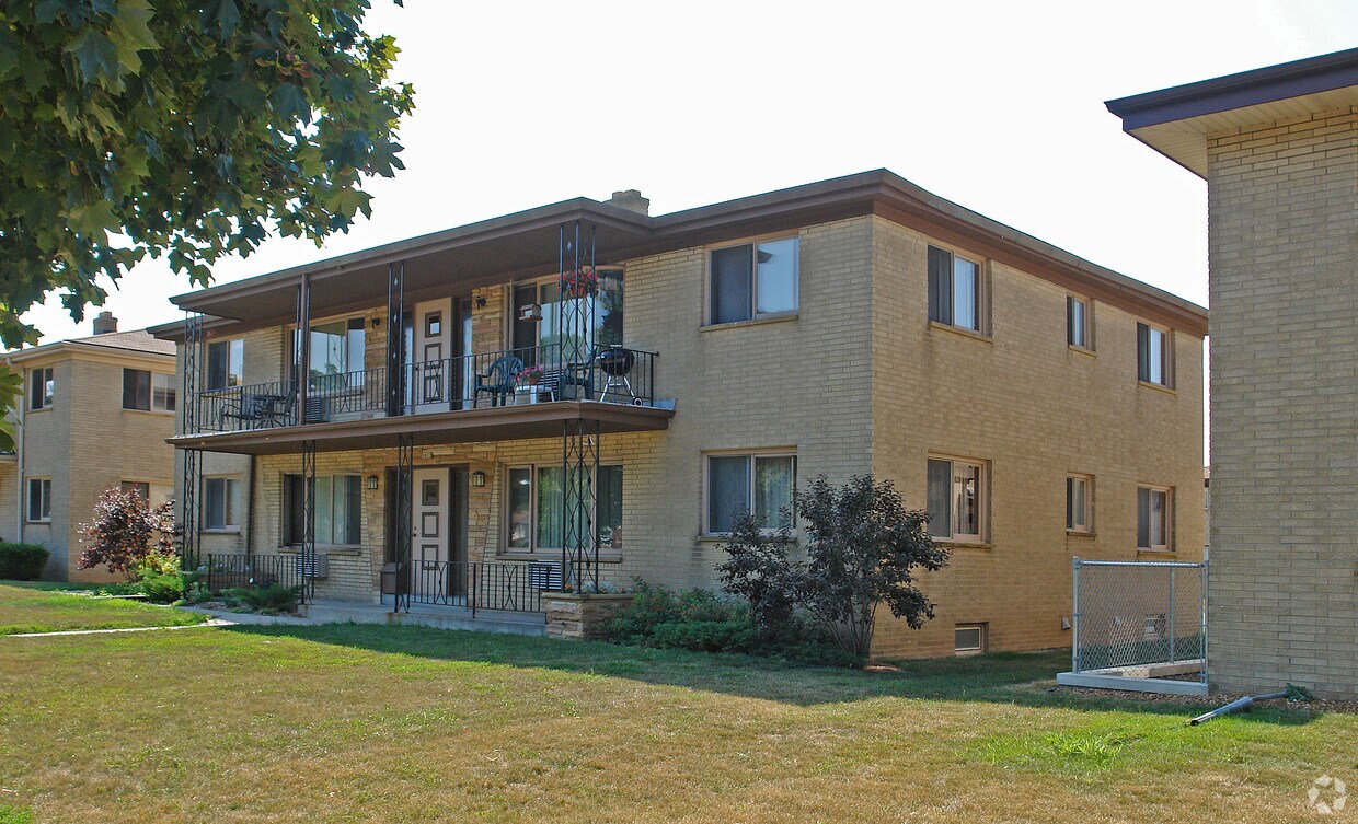 Building Photo - 9833 W Manitoba St