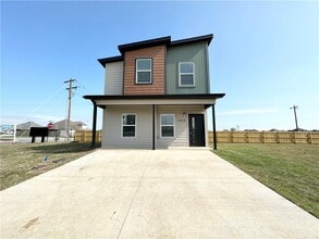 Building Photo - 1070 Boardwalk Ave