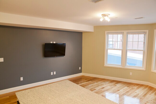 Images are representative samples of the advertised unit. Actual units shown during tours may differ - 25 Darling St