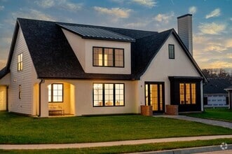 Building Photo - 15015 Everglades Dr