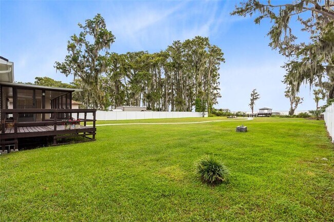 Foto del edificio - 35211 Harbor Shores Rd