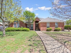 Building Photo - 912 Pawnee Trail