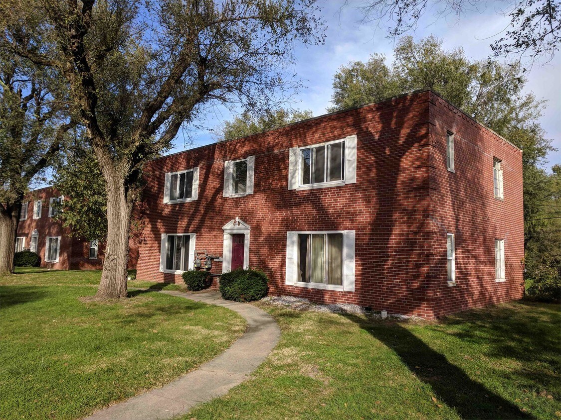 Building Photo - 325 Lovington Dr