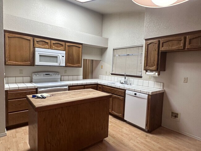 Photo - ADORABLE, adorable, ADORABLE!  3/2.5 Bath ... House