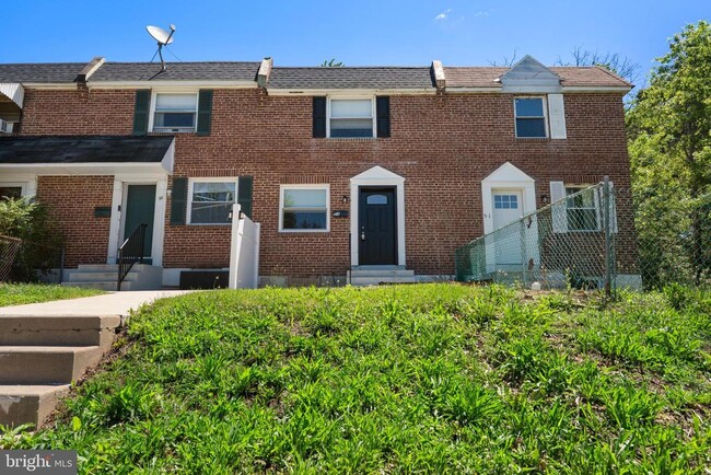 Building Photo - 53 Madison Dr