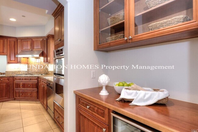 Building Photo - 3 br, 2.5 bath House - 10 Woodbridge Way