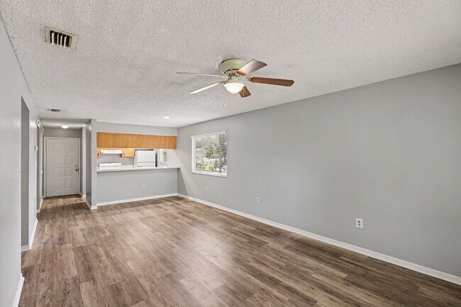Foto del edificio - 2280-2286 Fox Hollow Dr.
