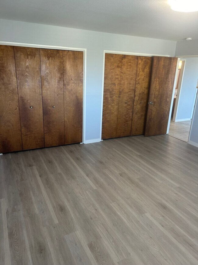 Building Photo - Large one bedroom with ocean views