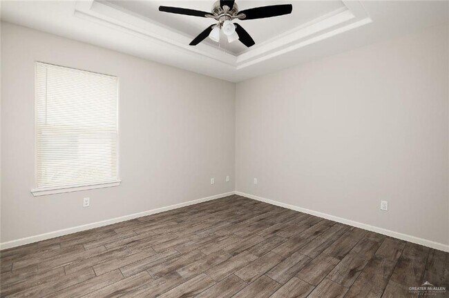 Building Photo - 10 Alta Vista Dr