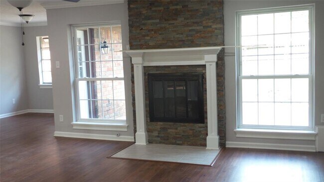 Building Photo - 11610 Cypresswood Dr