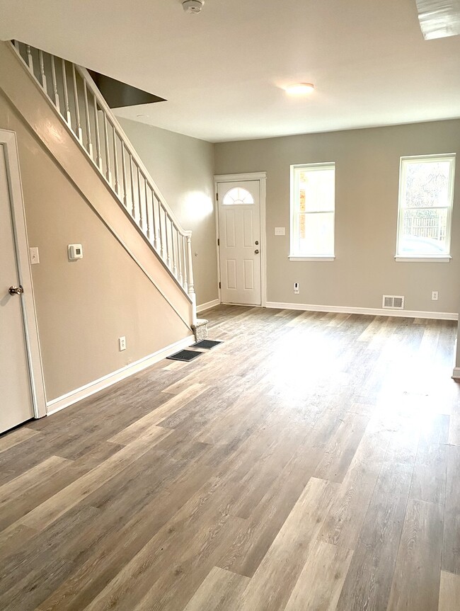 Main Level - 4940 W Stiles St