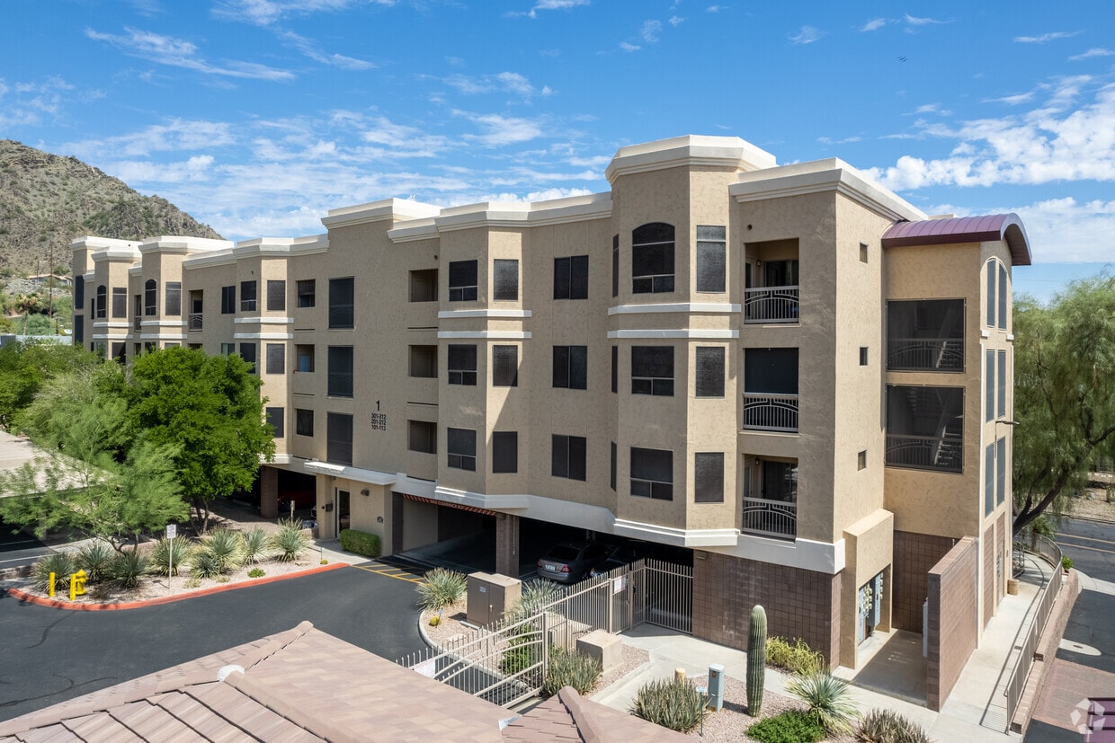 Providence of Central - 9820 N Central Ave Phoenix, AZ 85020