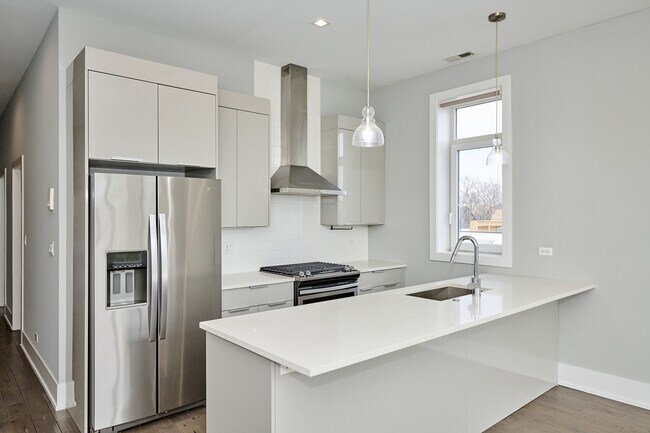 Cocina comedor - 1338 W Cullerton St