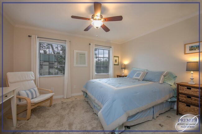 Foto del edificio - ***BEAUTIFUL 2BDRM/2BATH NAPLES BATH AND TENNIS CONDO***