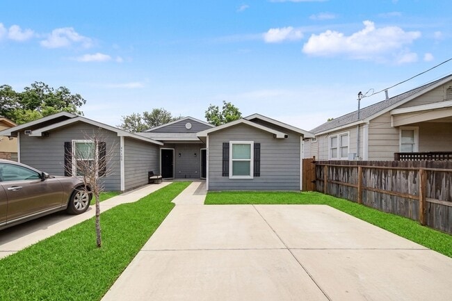 Building Photo - 5409 Nielan St