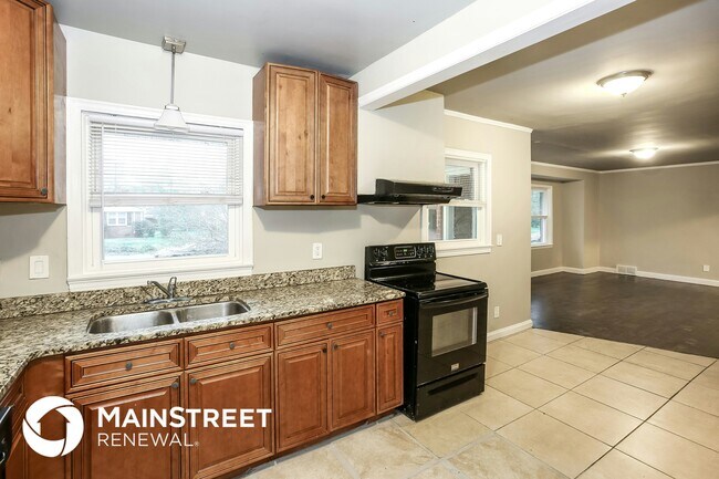 Building Photo - 2219 Kern St