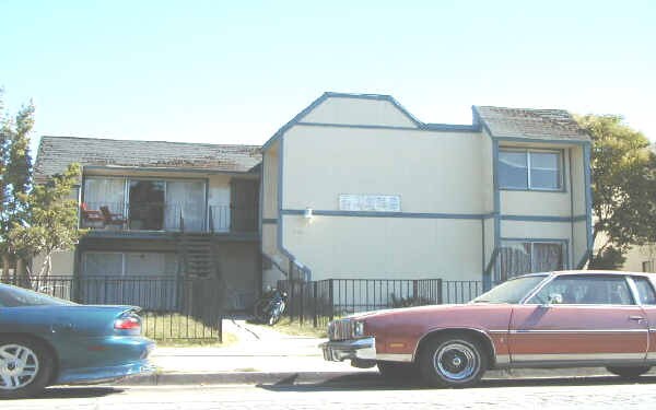 Foto del edificio - 1566 Crucero Dr