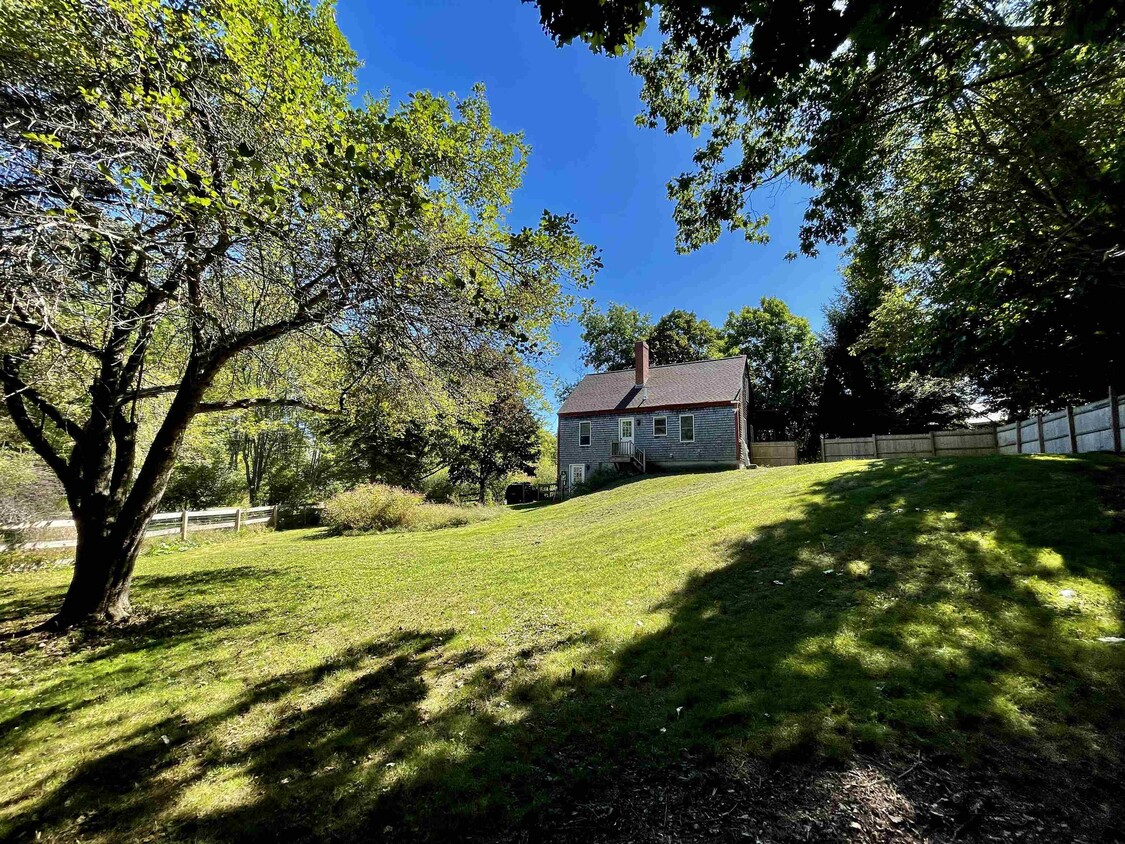 Primary Photo - 85 Picott Rd