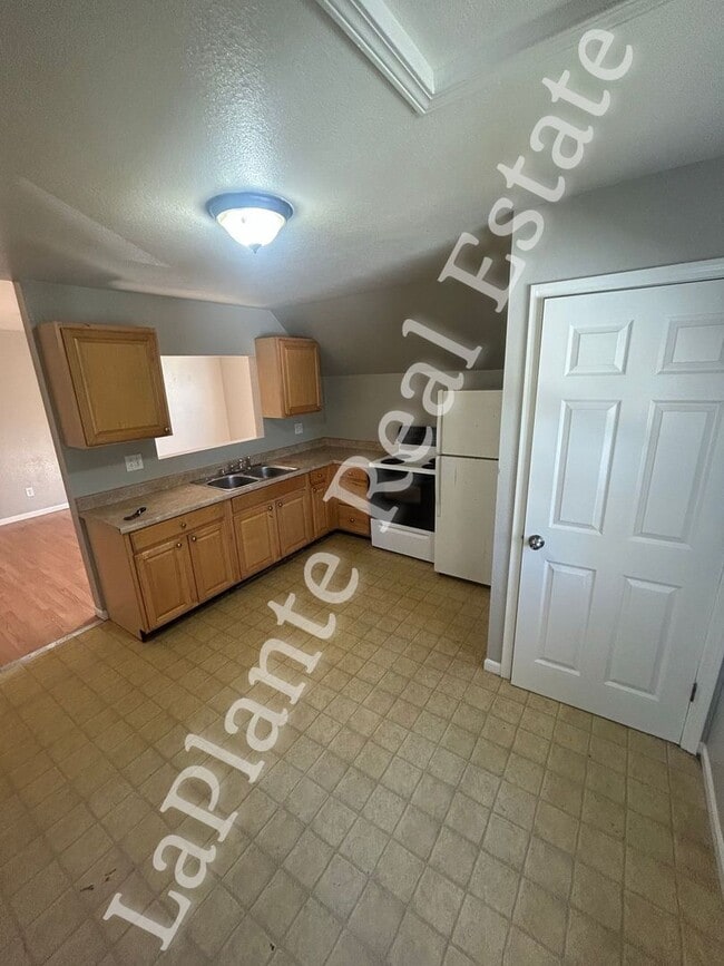 Building Photo - 4105 Walker Ave