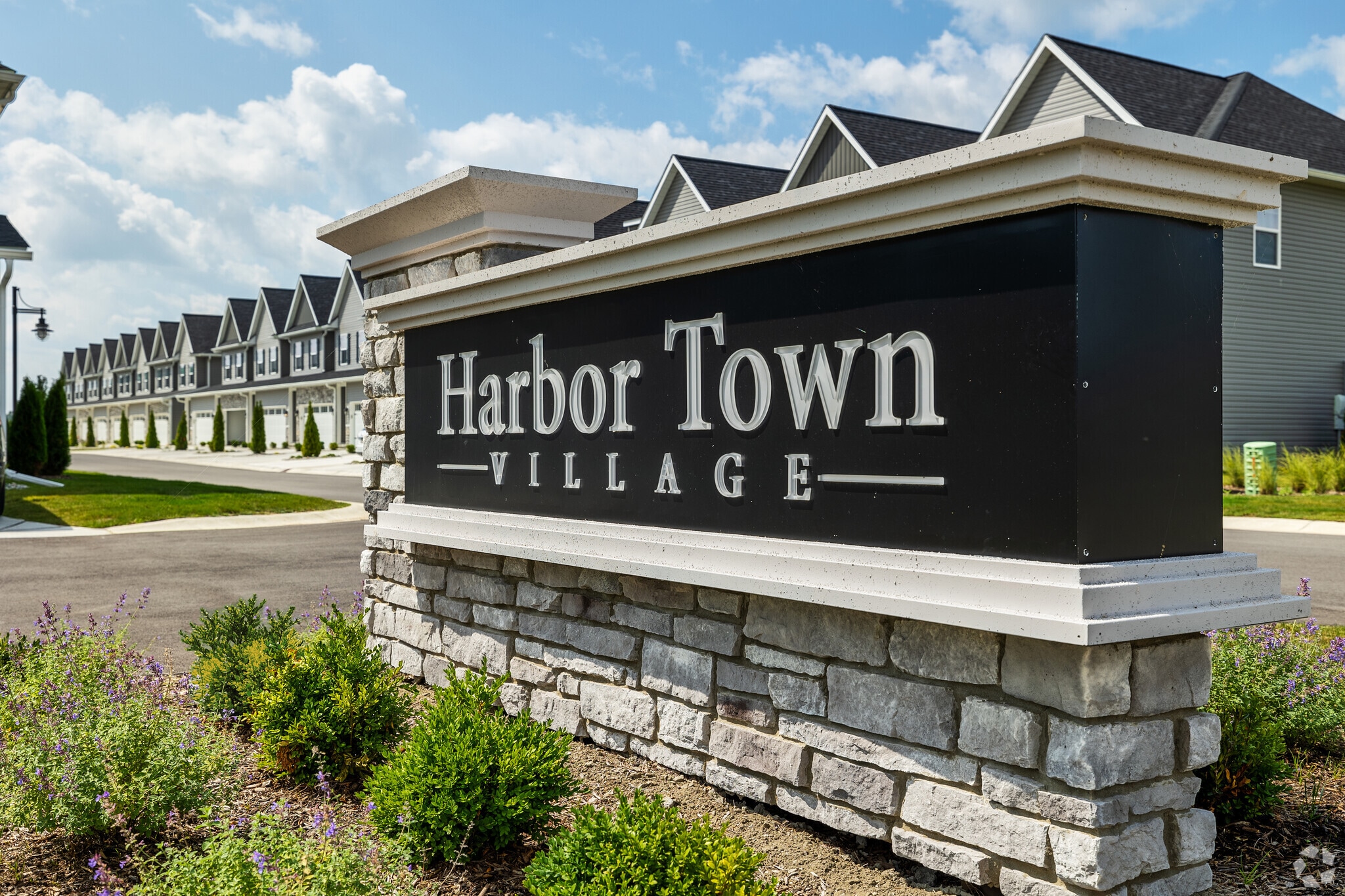 Harbor Town Townhomes – photo 3