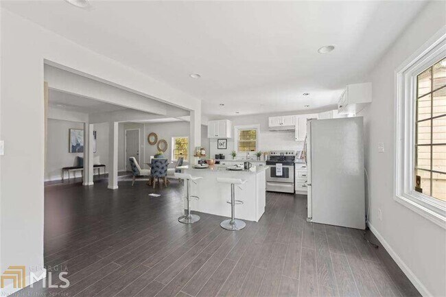 Foto del edificio - 208 Moreland Way