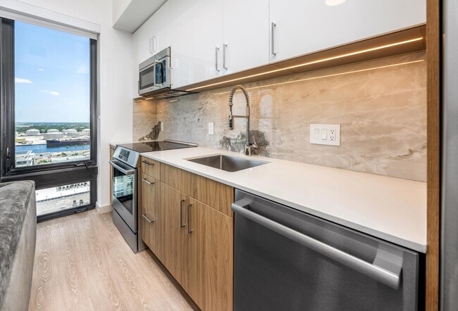 Interior Photo - 101 N Meridian