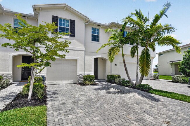 Foto del edificio - 6933 Harbours Edge Ave