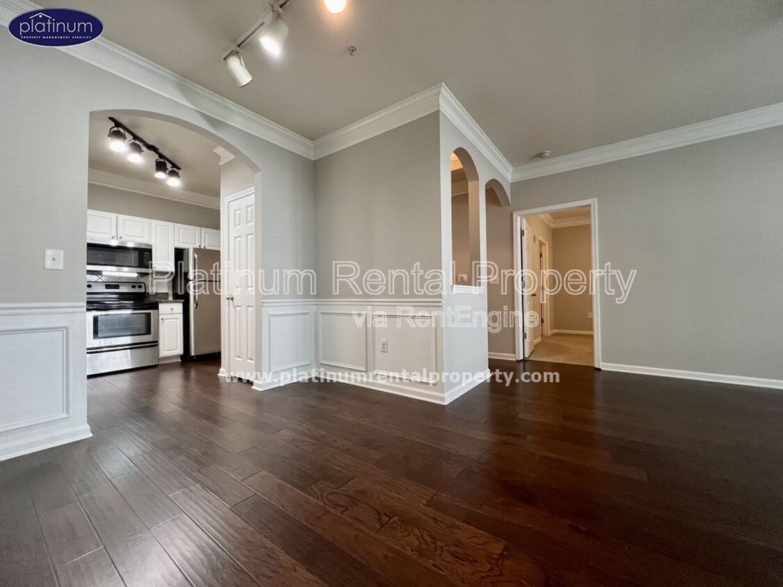 Primary Photo - 1850 Cotillion Dr