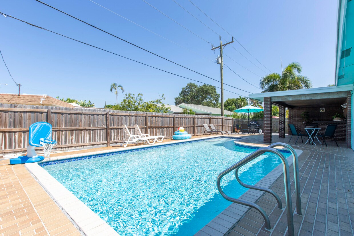 Foto principal - 709 Lindell Blvd