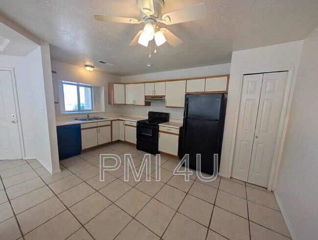 Foto del edificio - 1160 Sand Dune Rd NE