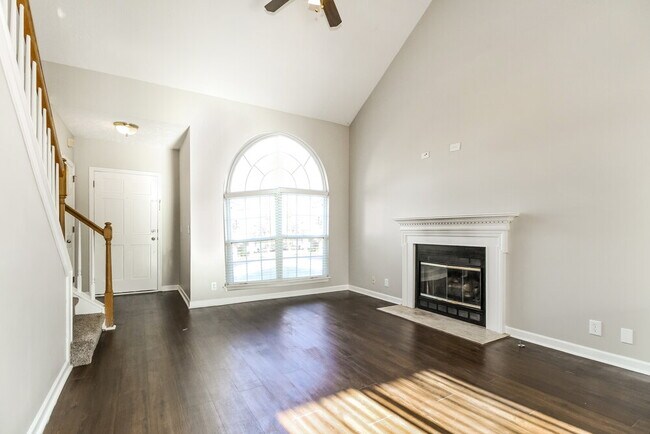 Foto del edificio - 612 Forest Pointe Pl