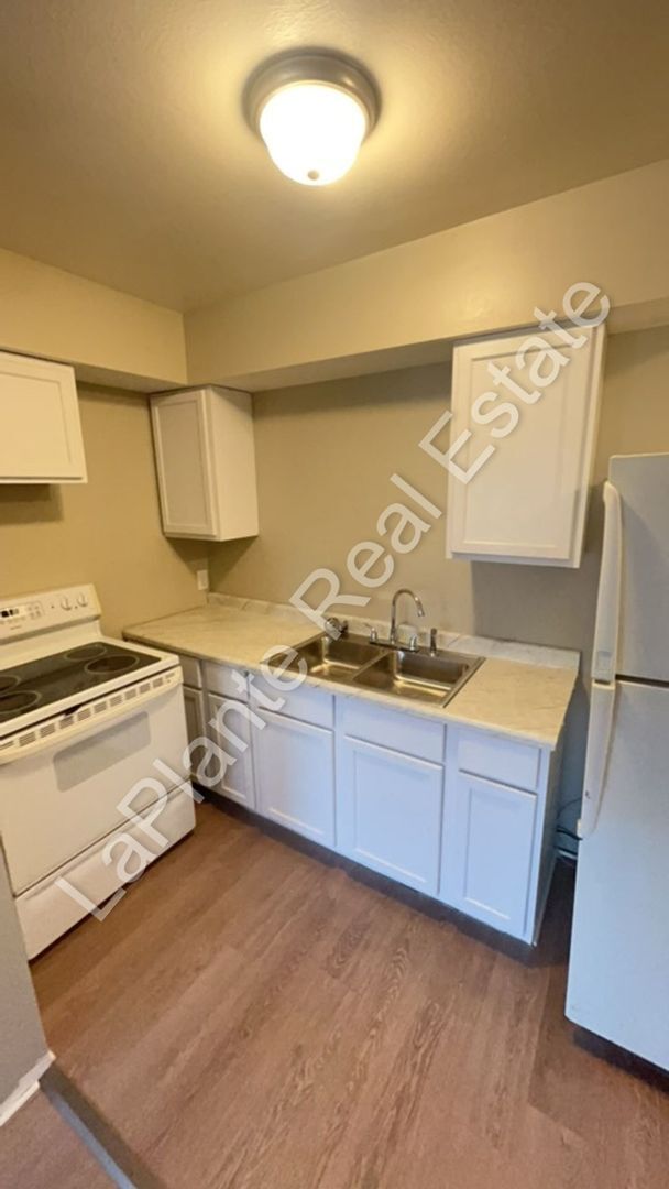 Foto del edificio - 1622 Milburn Ave