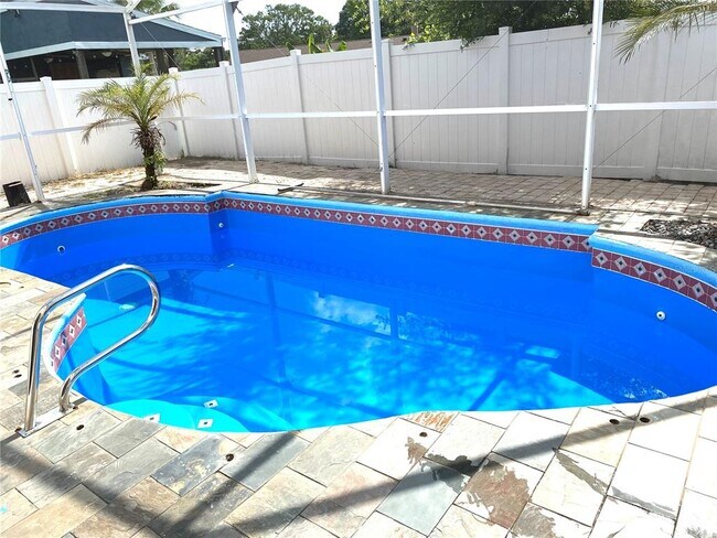 Foto del edificio - 1608 Bobtail Dr