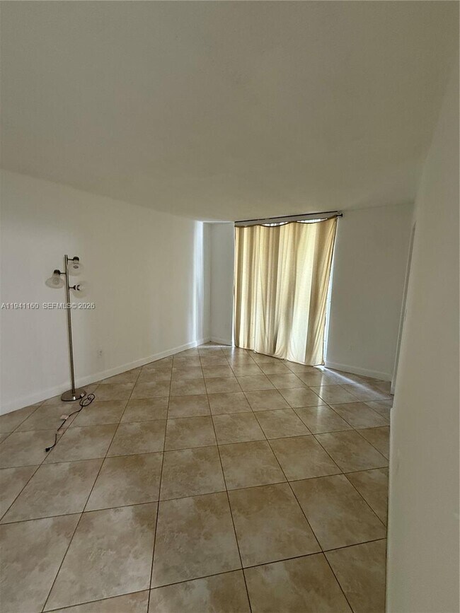 Foto del edificio - 1801 S Treasure Dr