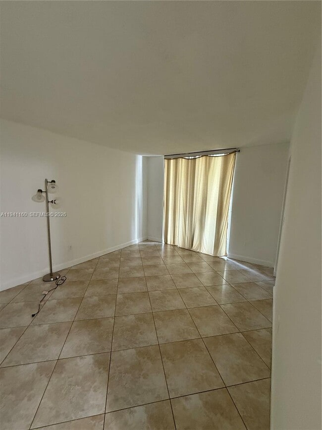 Building Photo - 1801 S Treasure Dr