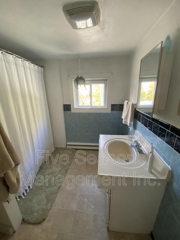 Photo - 351 S Winooski Ave Apartment