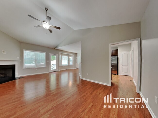 Building Photo - 163 Hay Field Dr