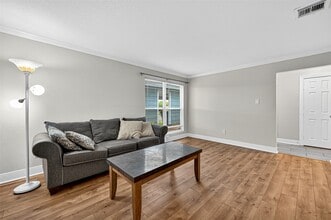 Building Photo - 711 Worthshire St