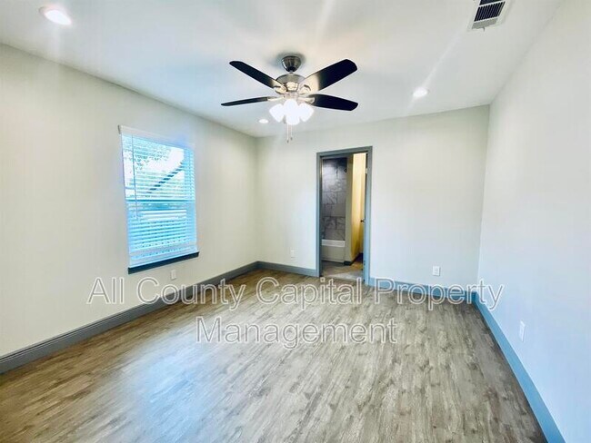 Foto del edificio - 6915 Bethune Ave