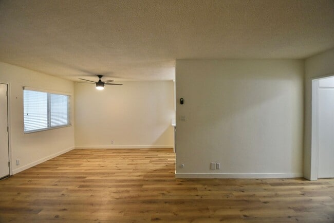 Foto del edificio - 10855 Morrison St