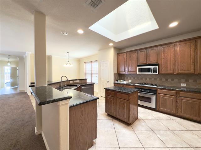 Foto del edificio - 7917 Creek View Dr
