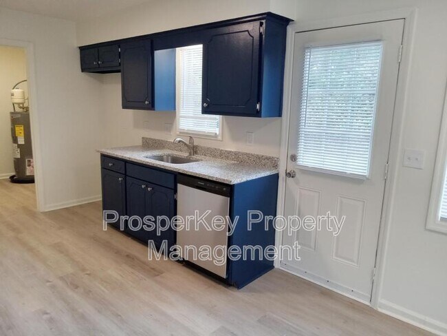 Foto del edificio - 10 Hidden Valley Ct