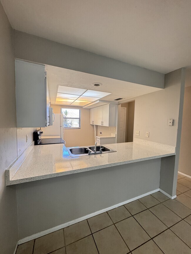 Building Photo - 4111 SW 7th Pl
