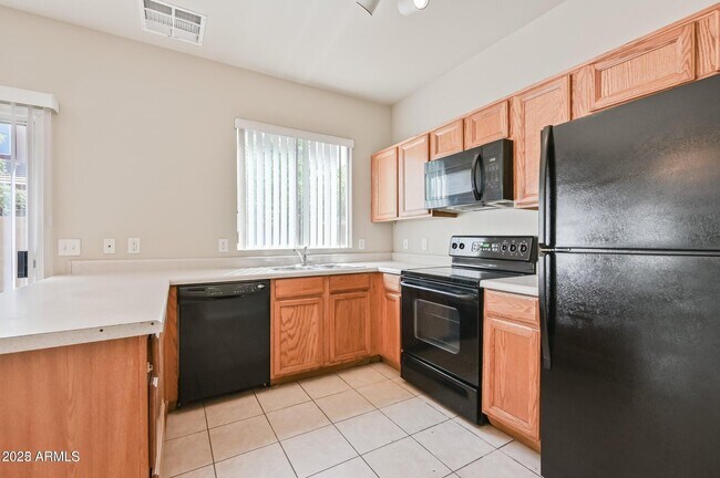 Foto del edificio - 4129 W Irwin Ave