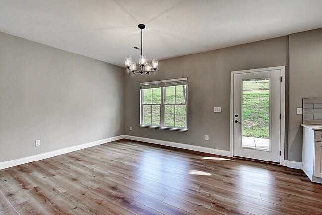 Building Photo - 520 Catalina Ct
