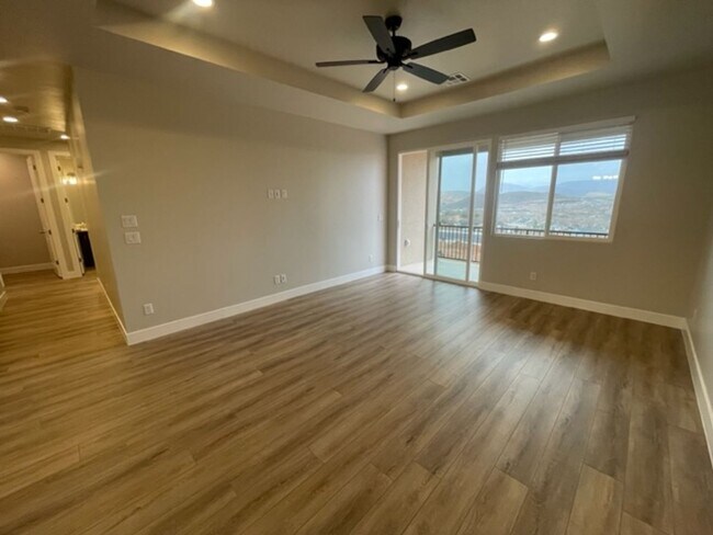 Foto del edificio - Hurricane Townhome!  VIEWS, VIEWS, VIEWS!!