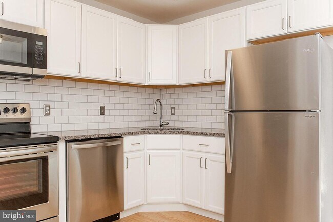 Foto del edificio - 67 Heritage Ct