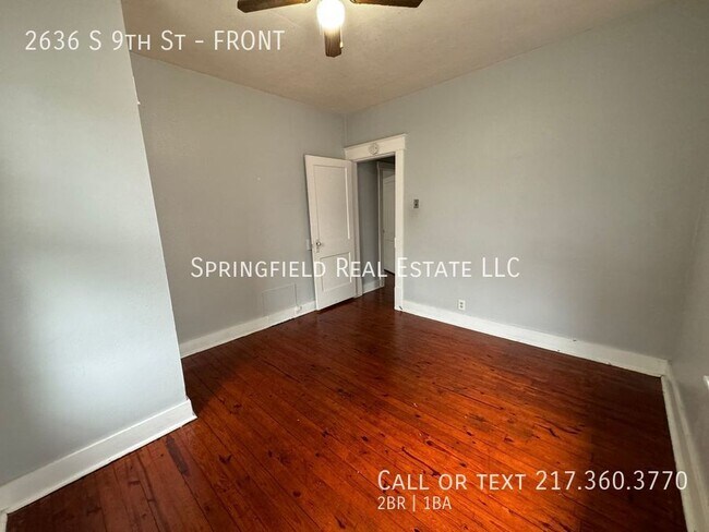 Building Photo - Cozy Charm with Modern Flair: 2 Bed 1 Bath...