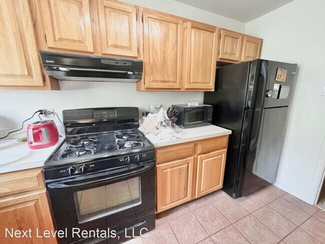 Building Photo - 1 br, 1 bath House - 10618 Kenilworth Ave ...