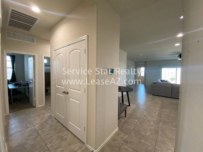 Building Photo - 3078 N Lainey Ln